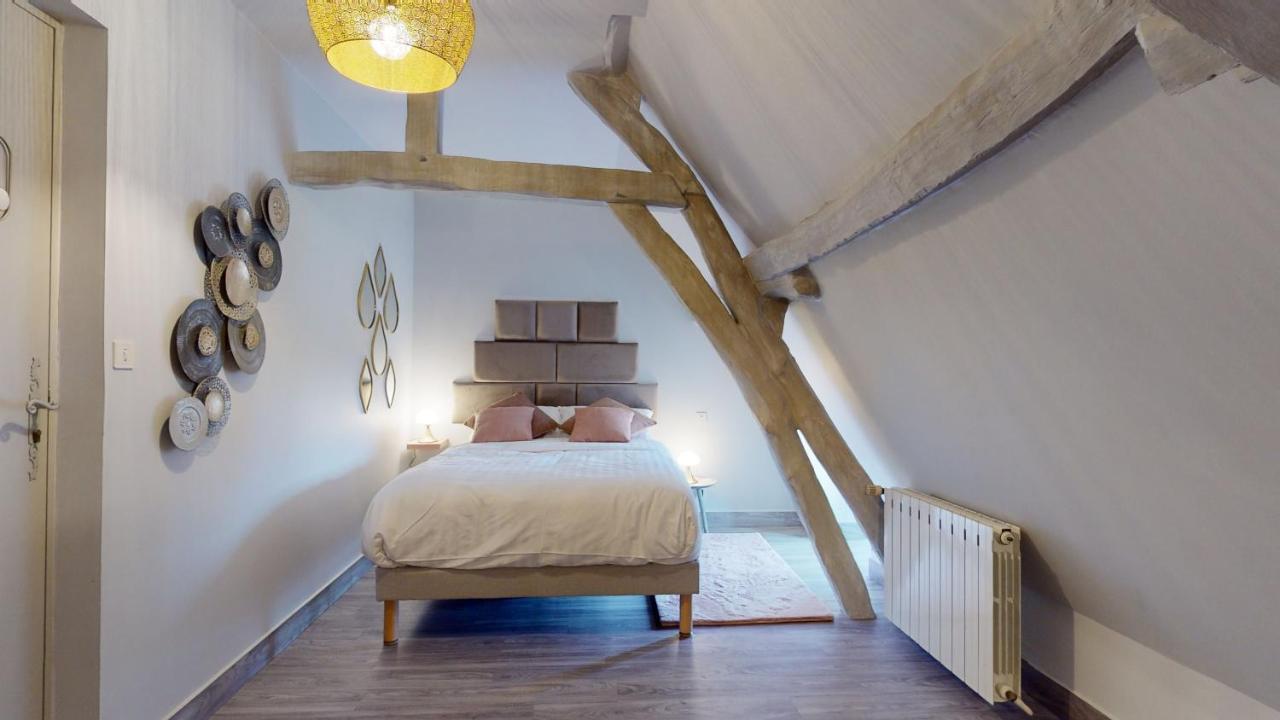 Demeure Du Vallon - Chambres D'Hotes De Charme Azerat Kültér fotó
