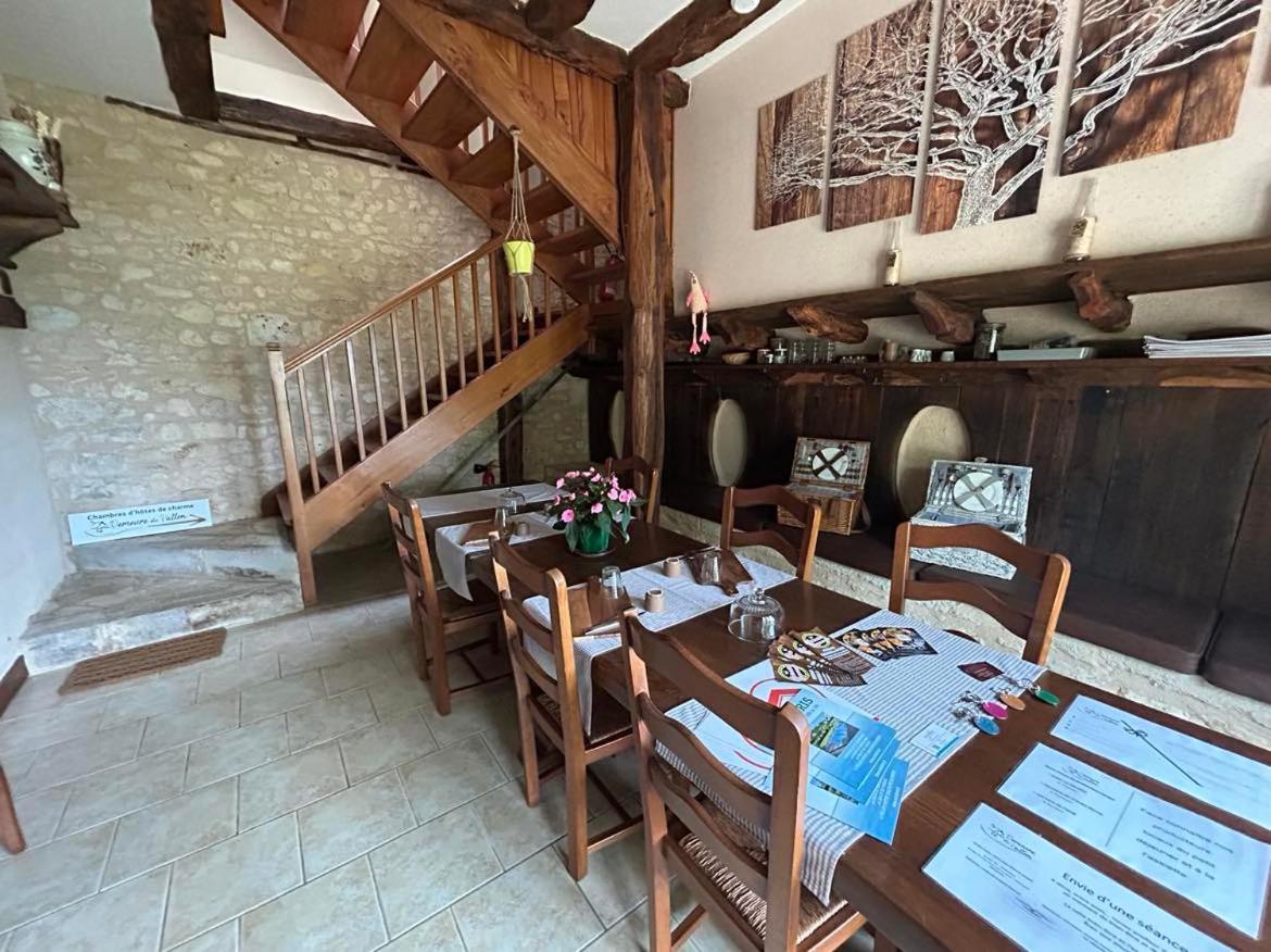 Demeure Du Vallon - Chambres D'Hotes De Charme Azerat Kültér fotó